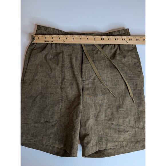 Lululemon Bowline Short 8" WovenAirSize Small - Picture 8 of 11
